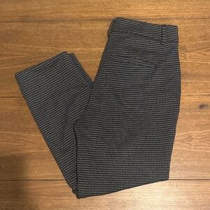White House Black Market Slim Ankle Pant 2S